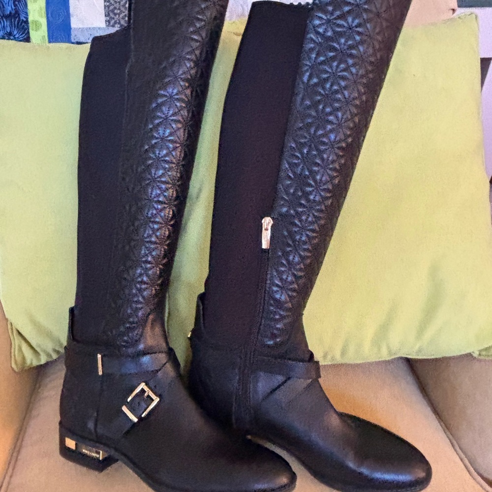 NEW Vince Camuto BLK QUILTED LEATHER KNEE HIGH Boots brass Accent 8.5 FANTASTIC